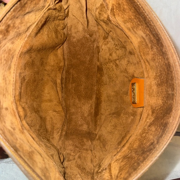 Vintage Gucci Brown Leather GG Logo Shoulder Bag Suede Interior Italy - Picture 8 of 10